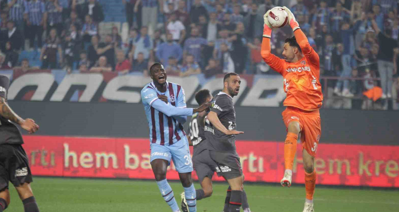 Ziraat Türkiye Kupası Yarı Final ilk maçında Trabzonspor, sahasında karşılaştığı Fatih Karagümrük’ü 3-2 mağlup etti.