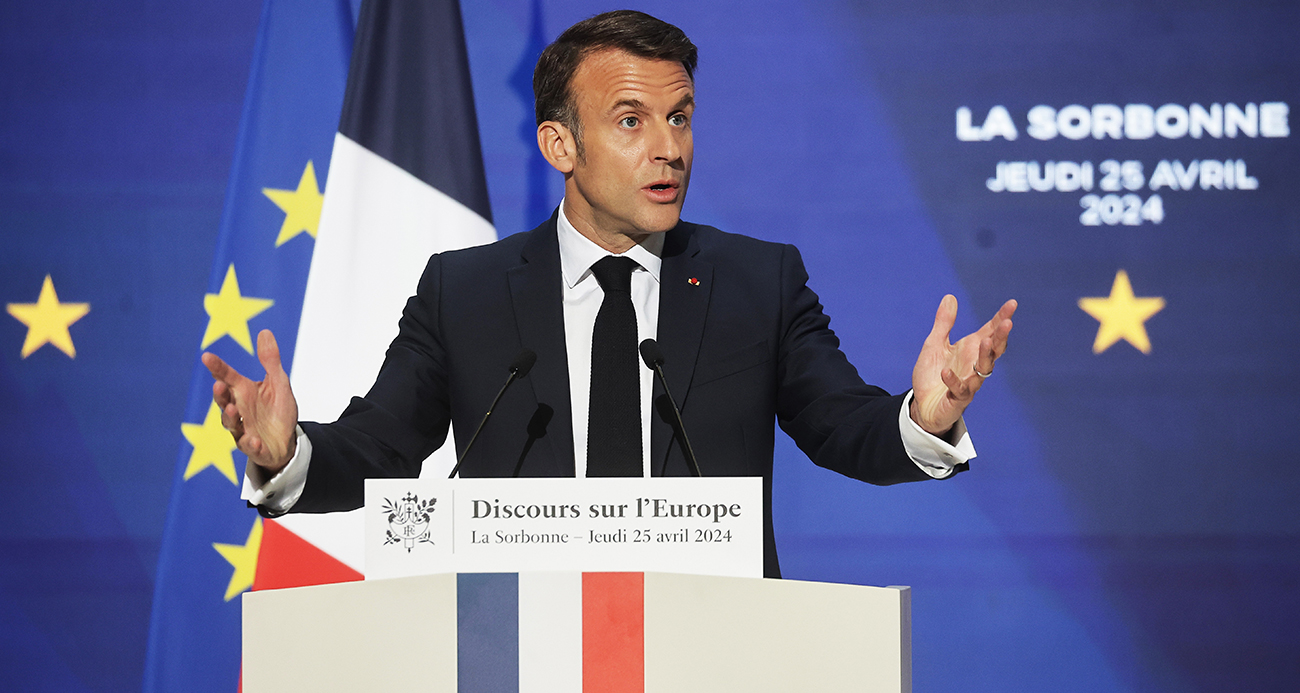 Fransa Cumhurbaşkanı Emmanuel Macron, Avrupa'nın "güvenilir" bir savunma stratejisi oluşturması gerektiğini belirterek, "Avrupa'mız ölümlüdür ve ölebilir” dedi.