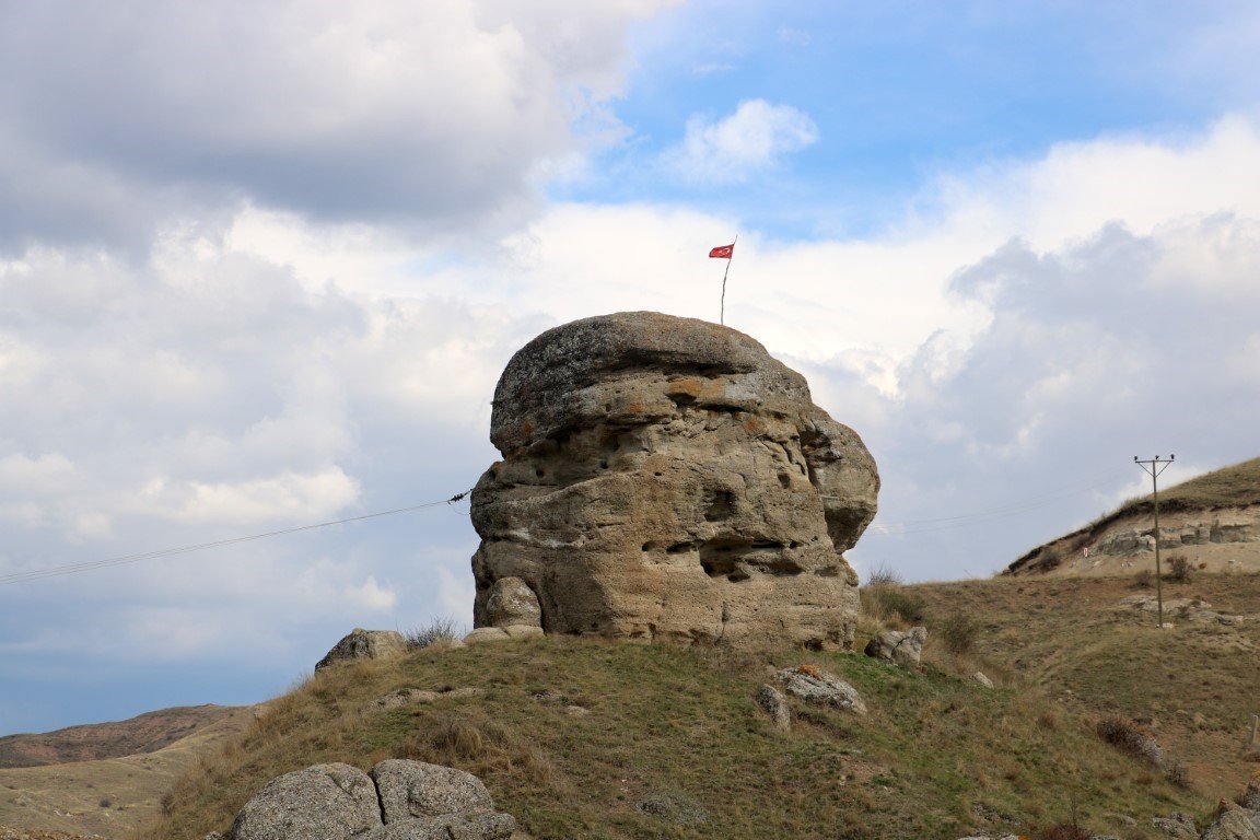 Meteor diyende var kale diyende, köy halkı canından bezdi