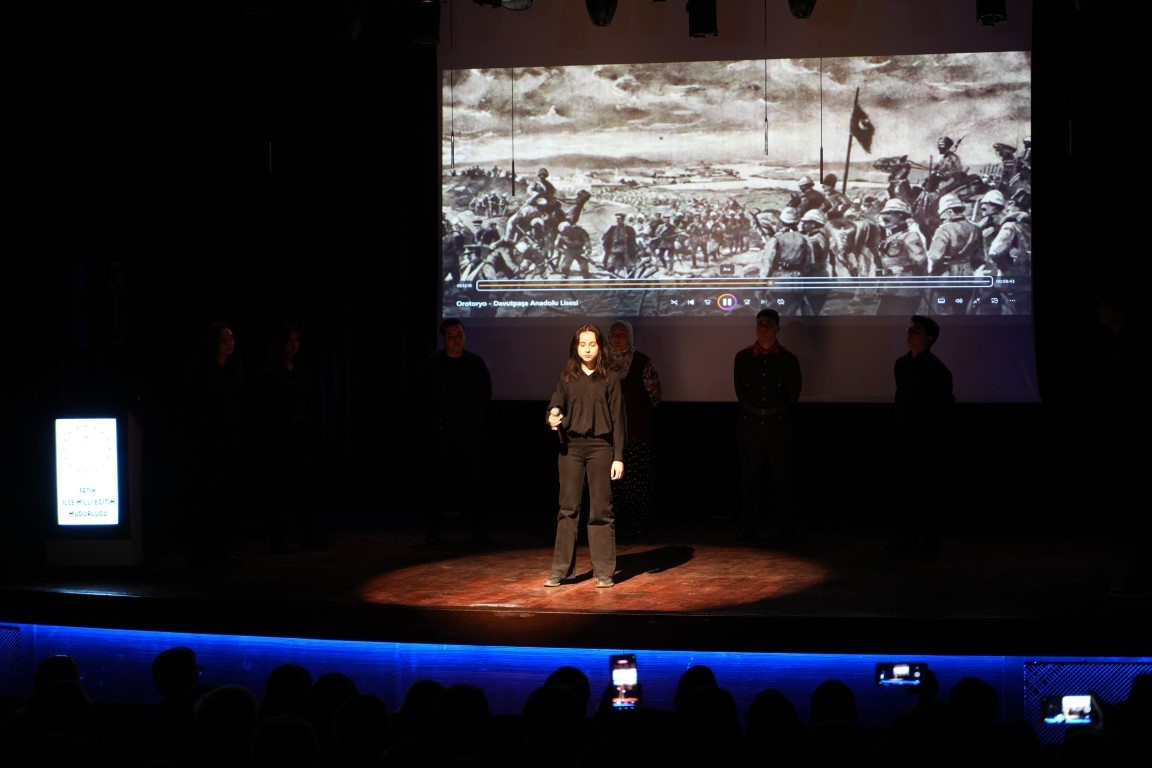 Türkiye’de ilk defa yazılan ’Bir Destandır Kut’ül Amare’ tiyatrosu sahnelendi