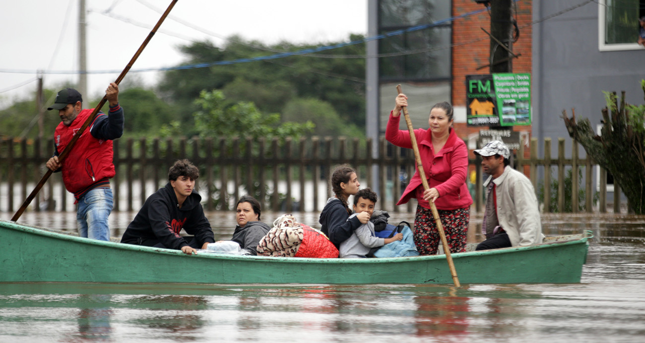Brezilya’nın Rio Grande do Sul eyaletinde etkili olan şiddetli yağışların yol açtığı sel felaketinde hayatını kaybedenlerin sayısı 37’ye, kayıp olarak bildirilenlerin sayısı ise 70’e yükseldi.