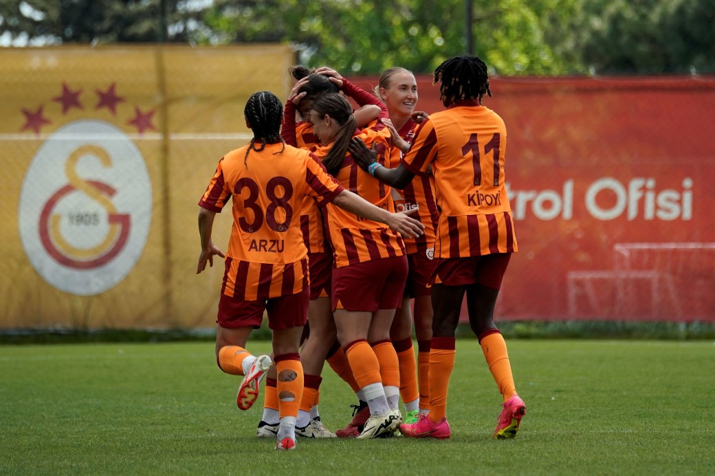 Galatasaray Kadın Futbol Takımı şampiyon oldu