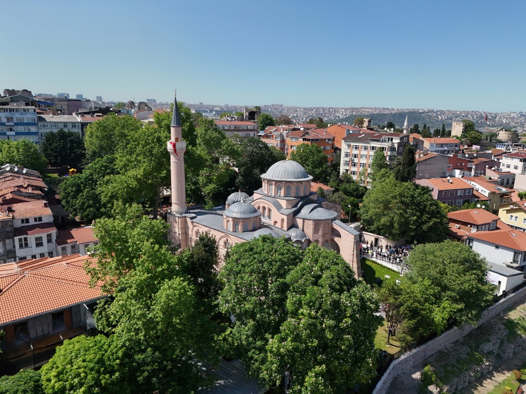 Restorasyonu tamamlanan Kariye Camii ibadete açıldı