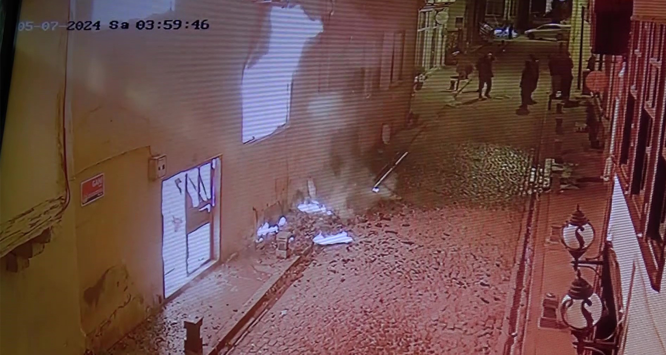 Amasya’da yanan asırlık konaktaki patlama anı kamerada: 1 kişi hayatını kaybetti