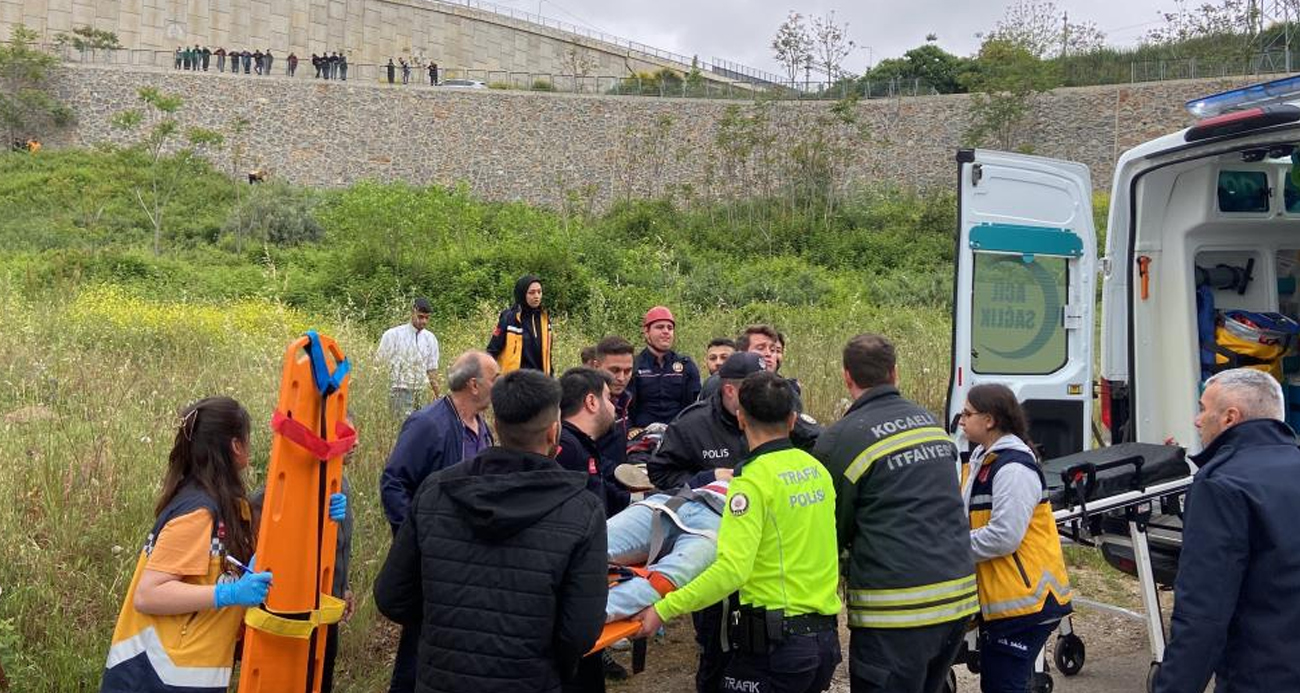 Kocaeli'nin Gebze ilçesinde otomobilin 10 metrelik istinat duvarından uçması neticesinde meydana gelen feci kazada ağır yaralanan Darıca Spor U17 futbolcularından Bayram Gaymaz, 11 günlük yaşam mücadelesini kaybetti.