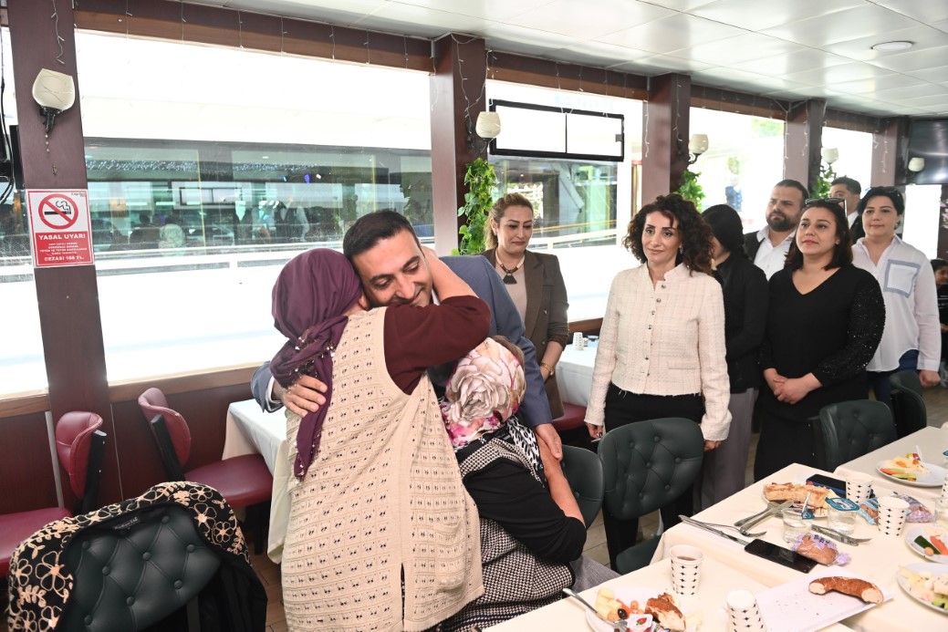 Beyoğlu Belediyesi’nden Anneler Günü’ne özel boğaz turu