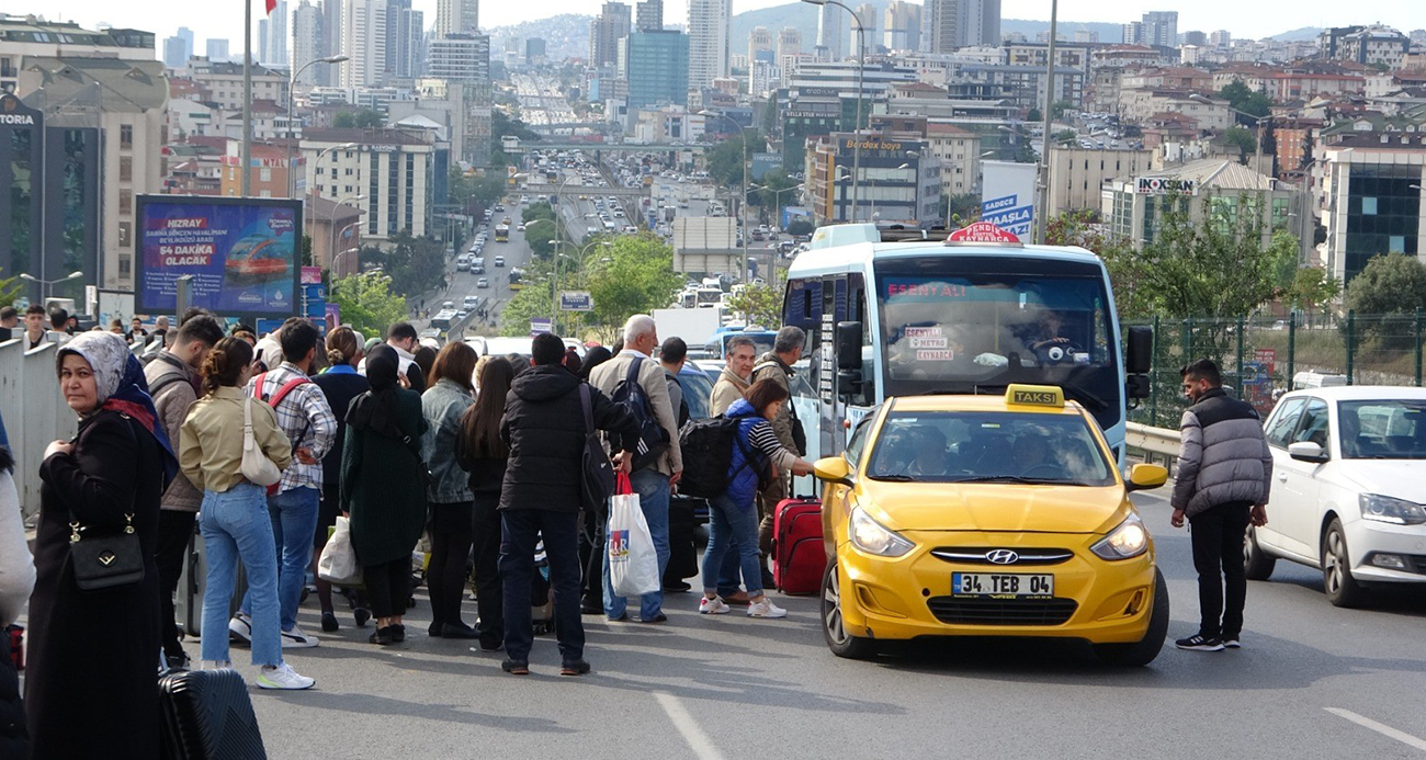 M4 Kadıköy-Sabiha Gökçen metro hattında arıza nedeniyle seferler durdu