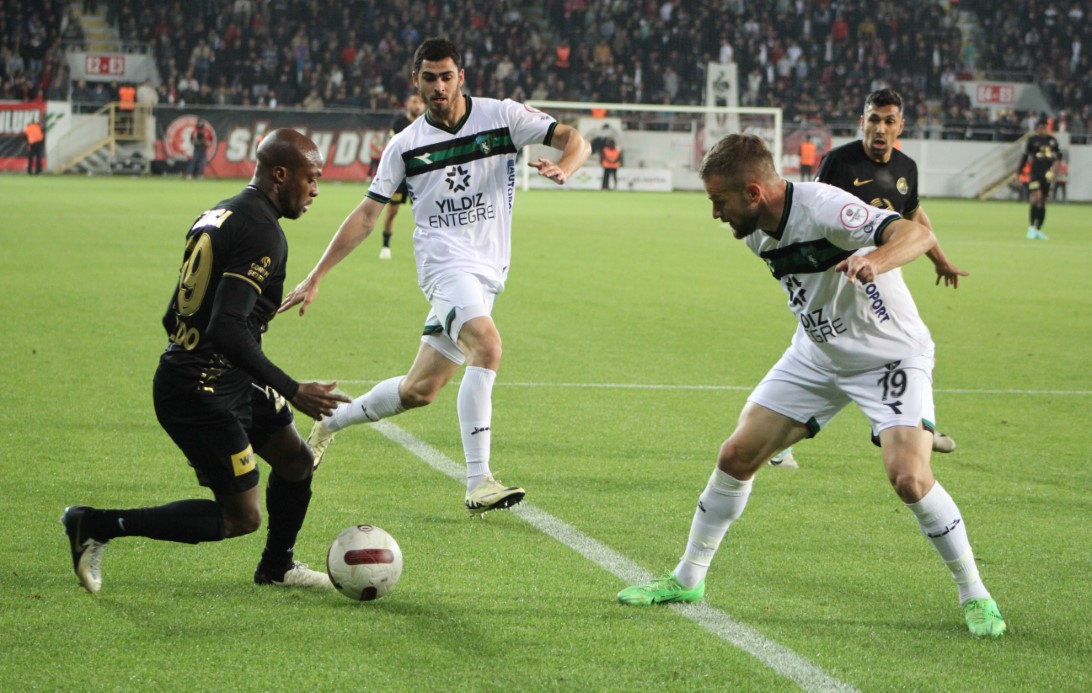 Trendyol 1. Lig: Çorum FK: 2 - Kocaelispor: 1