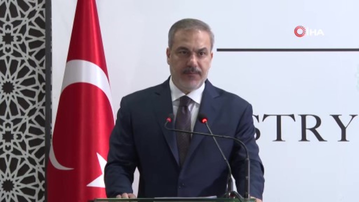 Bakan Fidan:“İsrail'in işlediği suçlara kalkan olan ülkeler bu yanlıştan çok geç olmadan dönsünler''