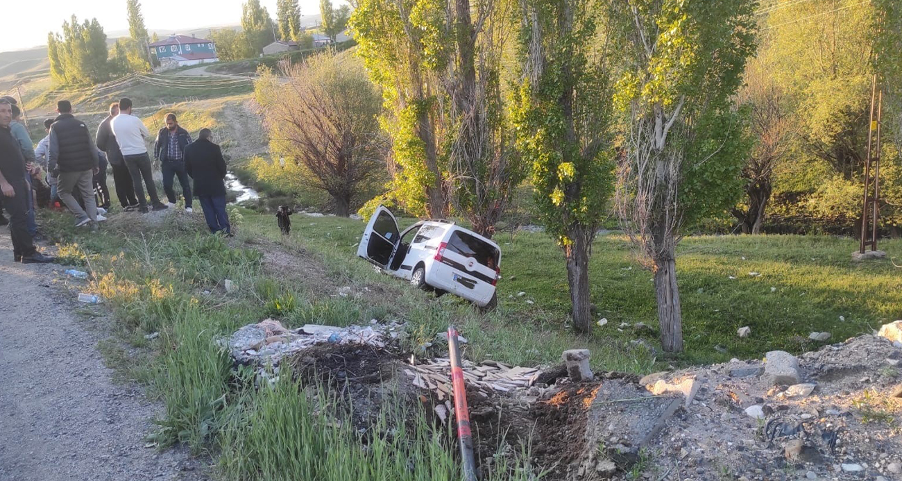 Ağrı’da yola çıkan inek kazaya neden oldu: 6 yaralı