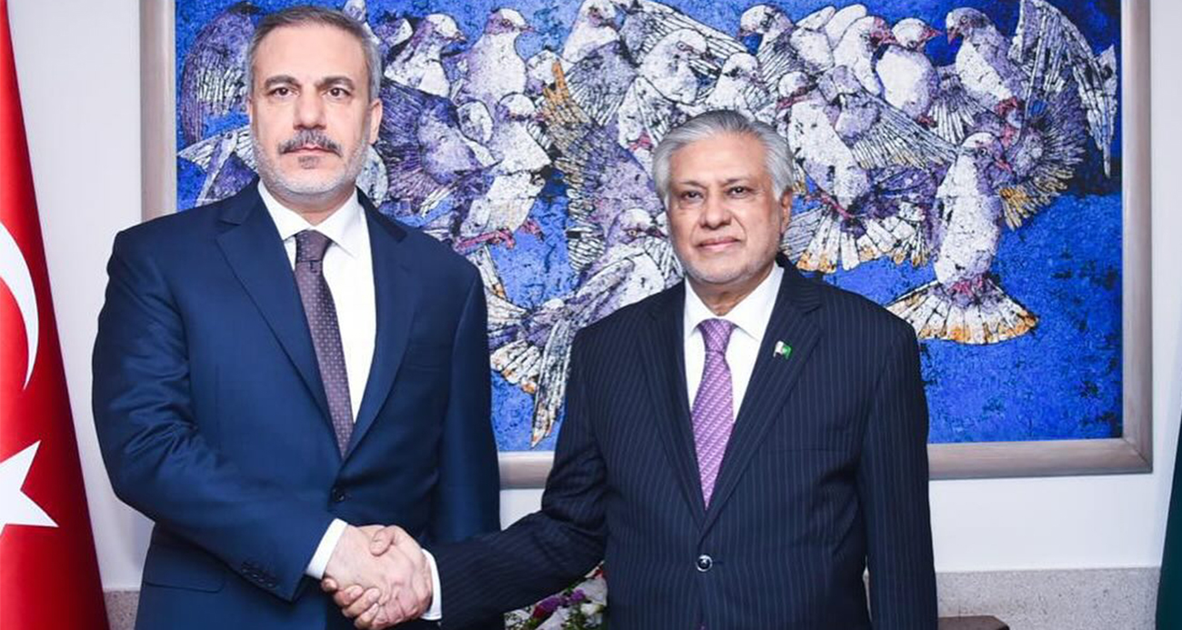 Dışişleri Bakanı Hakan Fidan, Pakistan Başbakan Yardımcısı ve Dışişleri Bakanı Muhammed İshak Dar ile bir araya geldi.