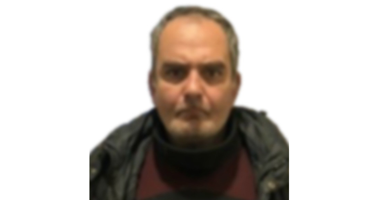 27 yıl önce nişanlısını, 16 yıl önce uykudaki annesini 18 bıçak darbesiyle öldüren katil yakalandı