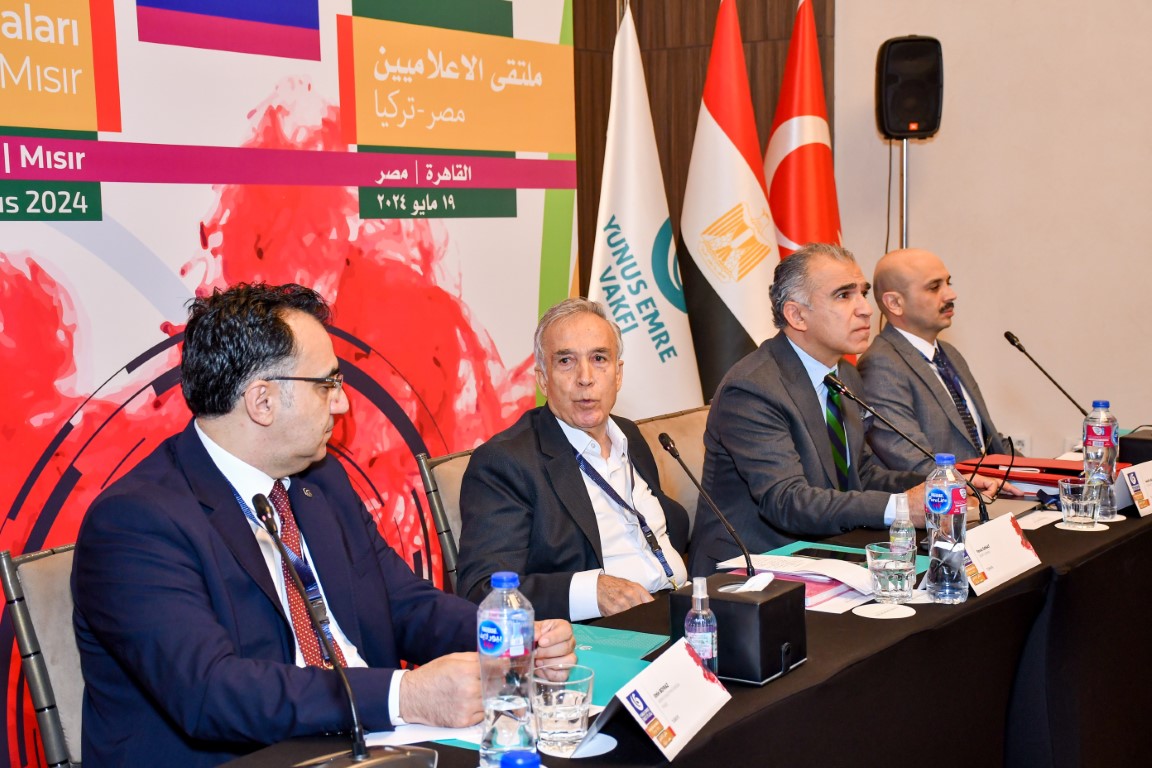 Türk ve Mısırlı Gazeteciler Kahire’de buluştu