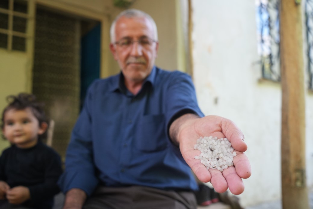 Muş’ta yağan bilinmeyen cisimler şaşırttı