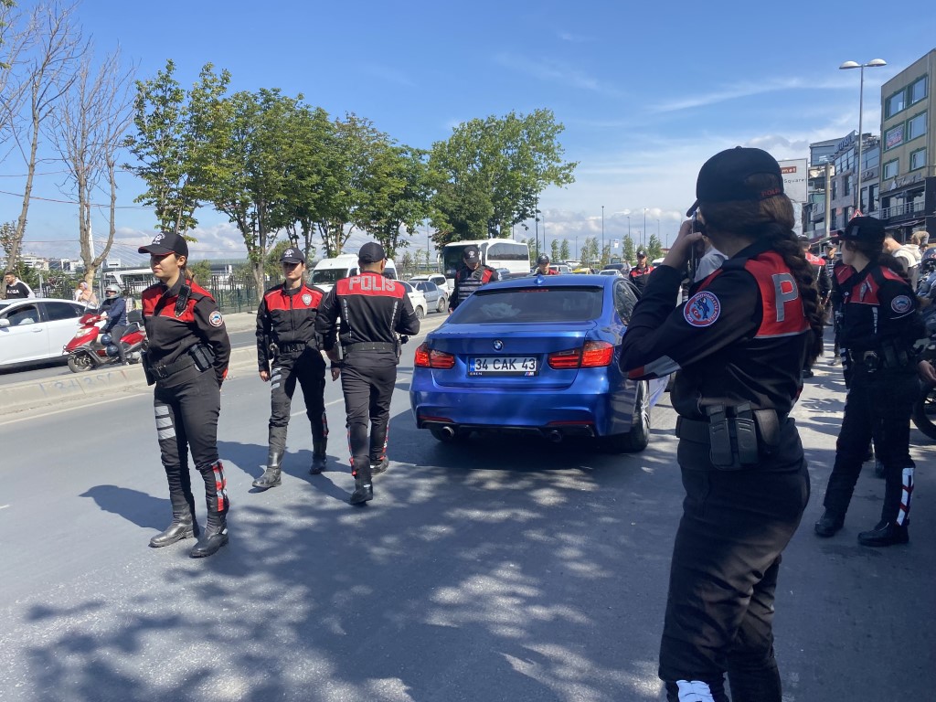 Mega kent İstanbul kadın yunus polislere emanet