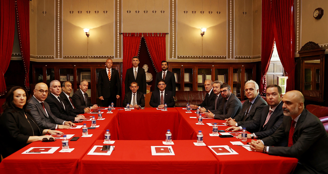 Galatasaray’da ilk yönetim kurulu toplantısı ve görev dağılımı yapıldı