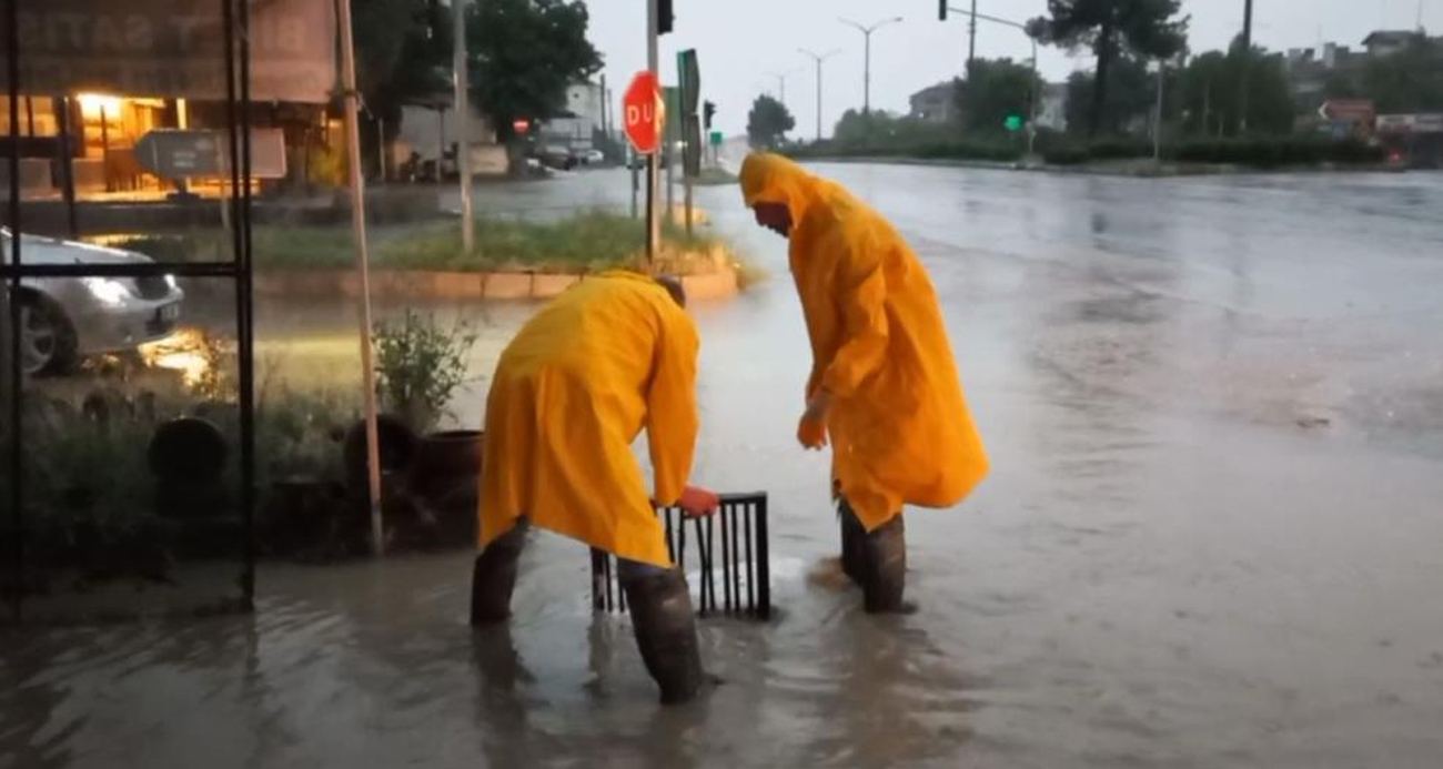 Osmancık’ta fırtına, sağanak ve dolu etkili oldu