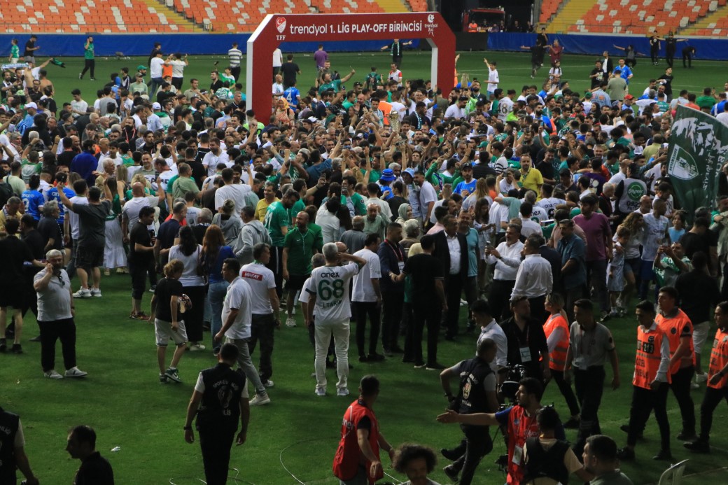 Trendyol 1. Lig Play-off şampiyonu Bodrum FK kupasına kavuştu