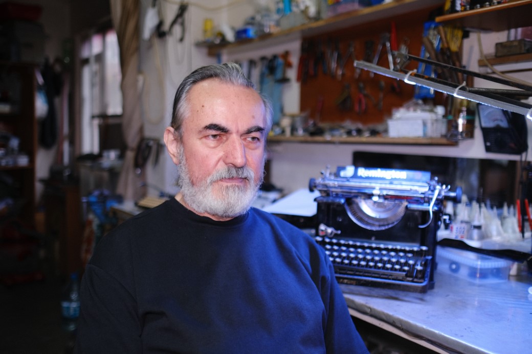 Eyüpsultan’da unutulmaya yüz tutulmuş daktiloları yaşatıyor