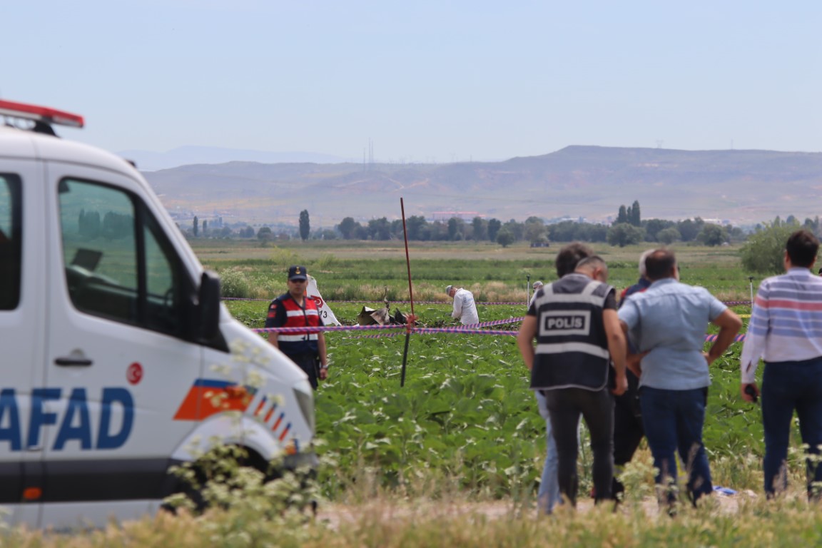 Kayseri'de eğitim uçağı düştü iki pilot şehit oldu