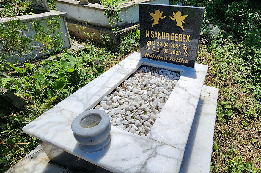 Türkiye’nin konuştuğu olayda Nisanur bebeğin mezarındaki yazı duygulandırdı