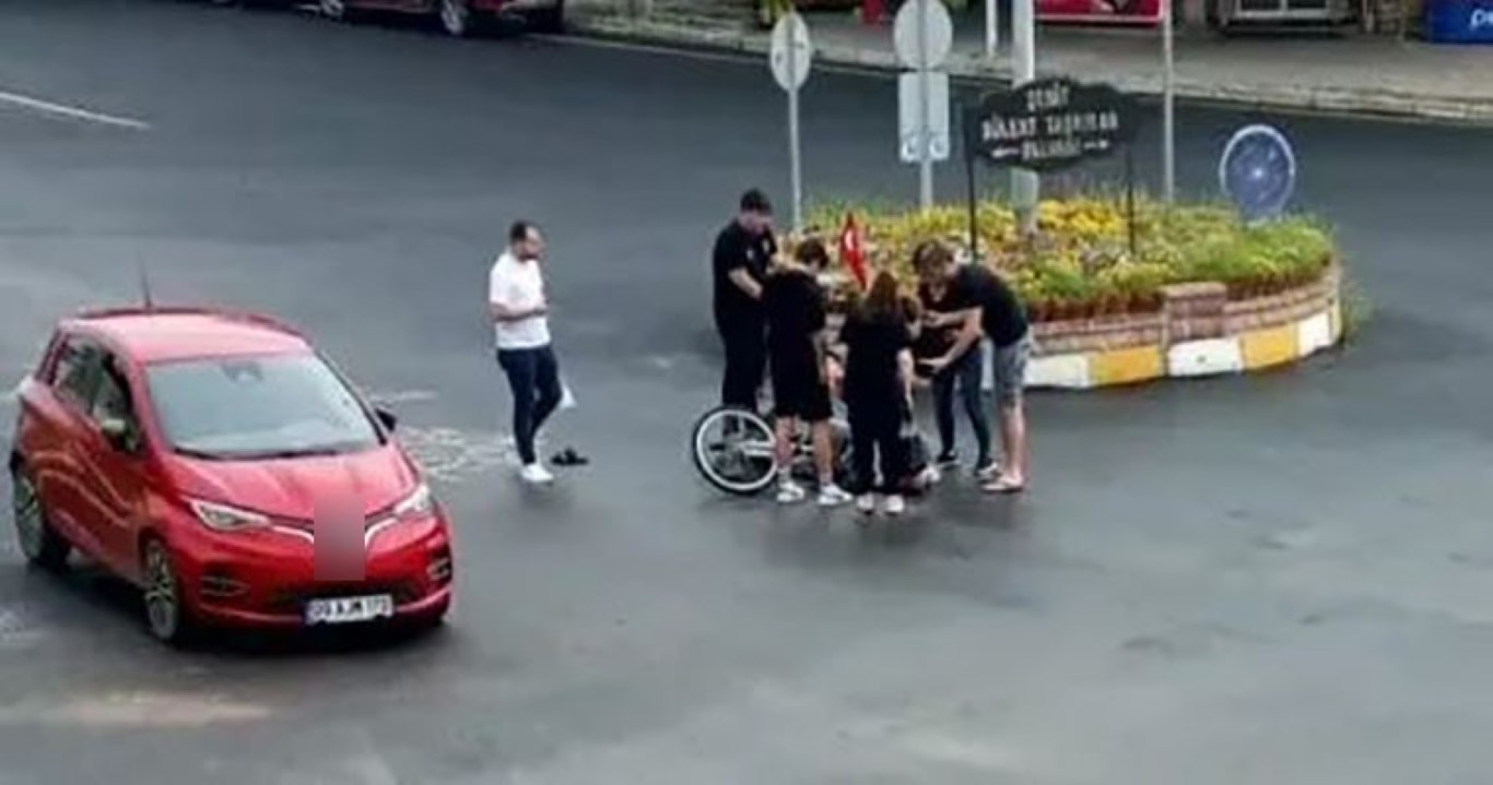 Sokak köpeklerinin saldırdığı yaşlı adam hayata tutundu