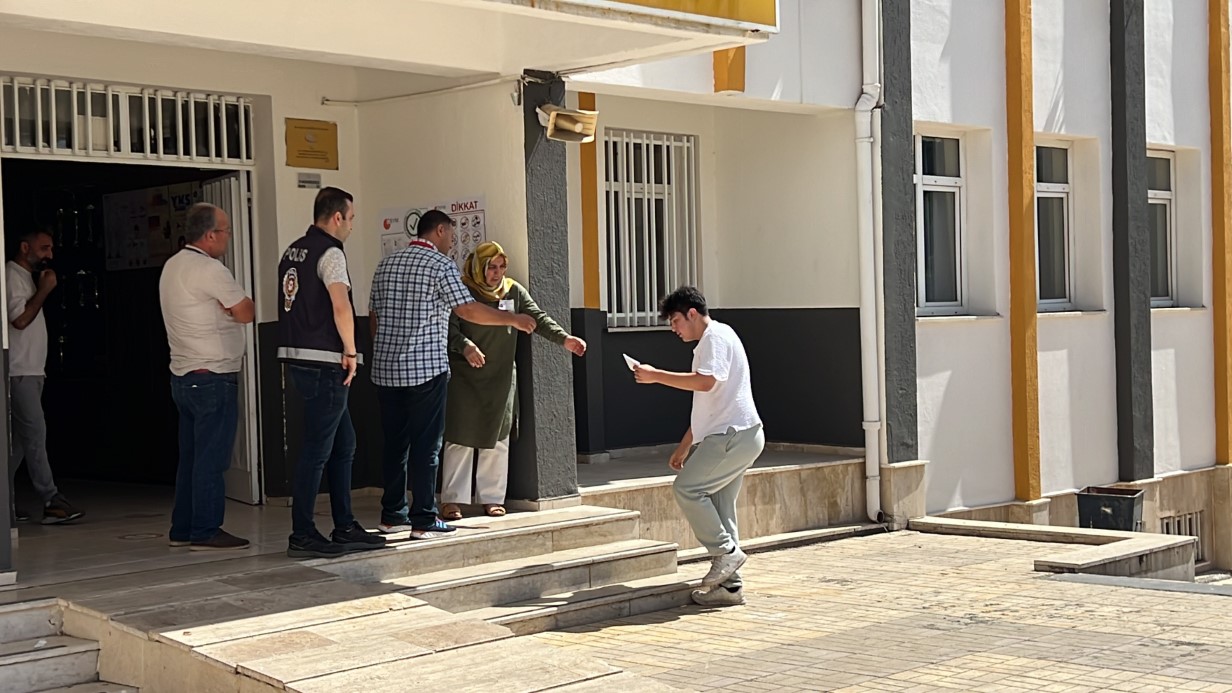 YKS’nin ilk oturumu sona erdi