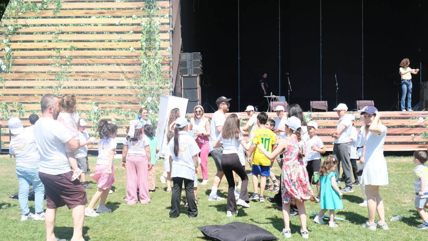 Onkoloji hastası çocuklar GülümseSEN Şenliği’nde buluştu