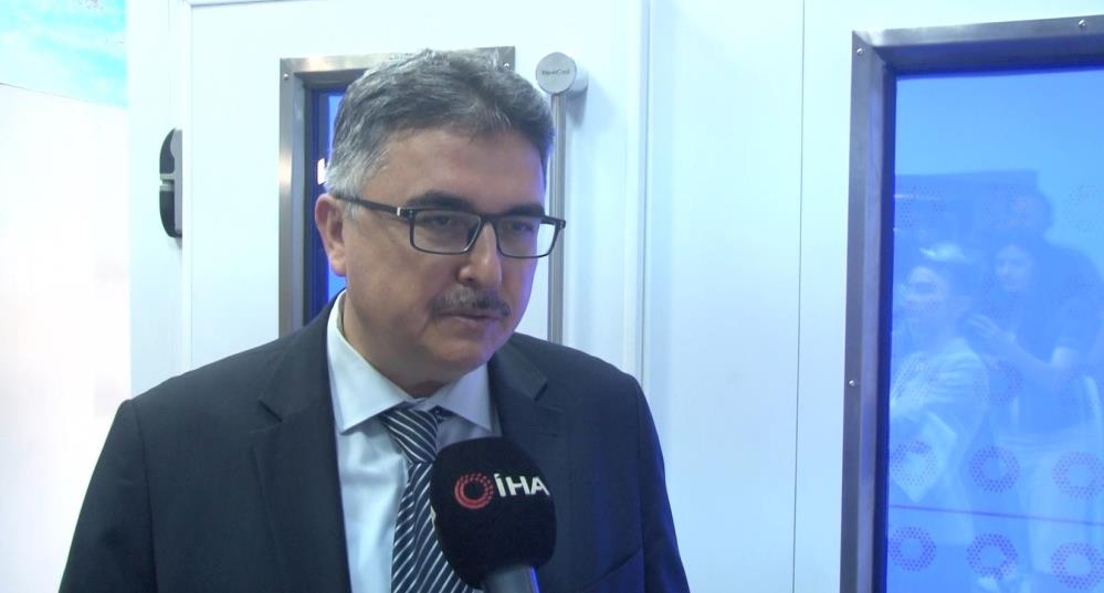 Dünyaca ünlü yıldızlarla gündeme gelen kriyoterapi cihazı İstanbul Tıp Fakültesi’nde