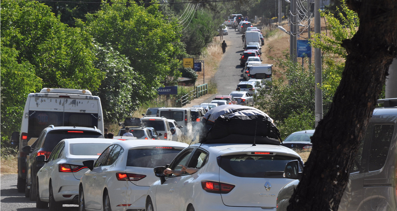 Saros Körfezi tatilci akınına uğradı