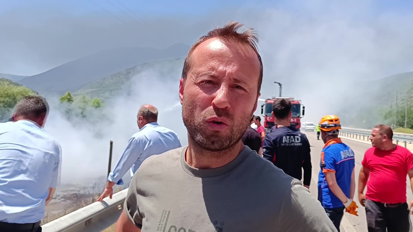 Amasya’da plastik kasalar yandı, dumanlar kilometrelerce öteden görüldü