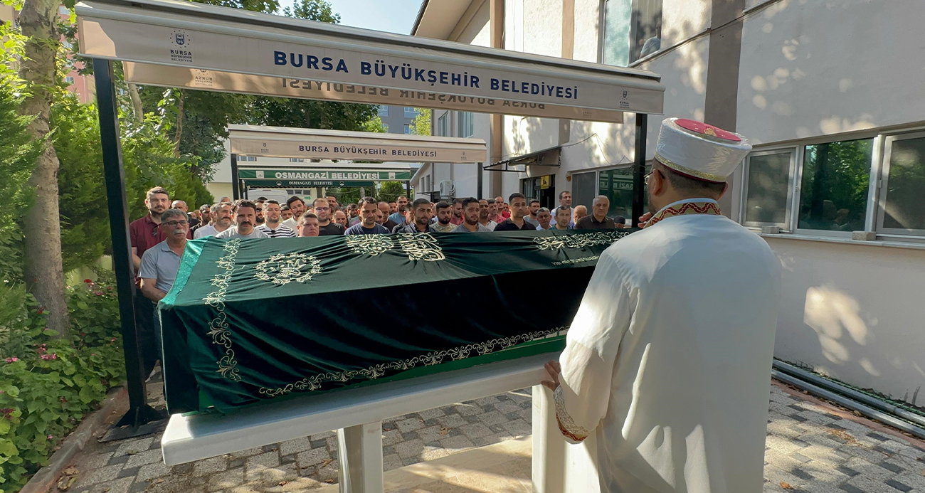 Jet skiden düşerek hayatını kaybeden genç kız toprağa verildi