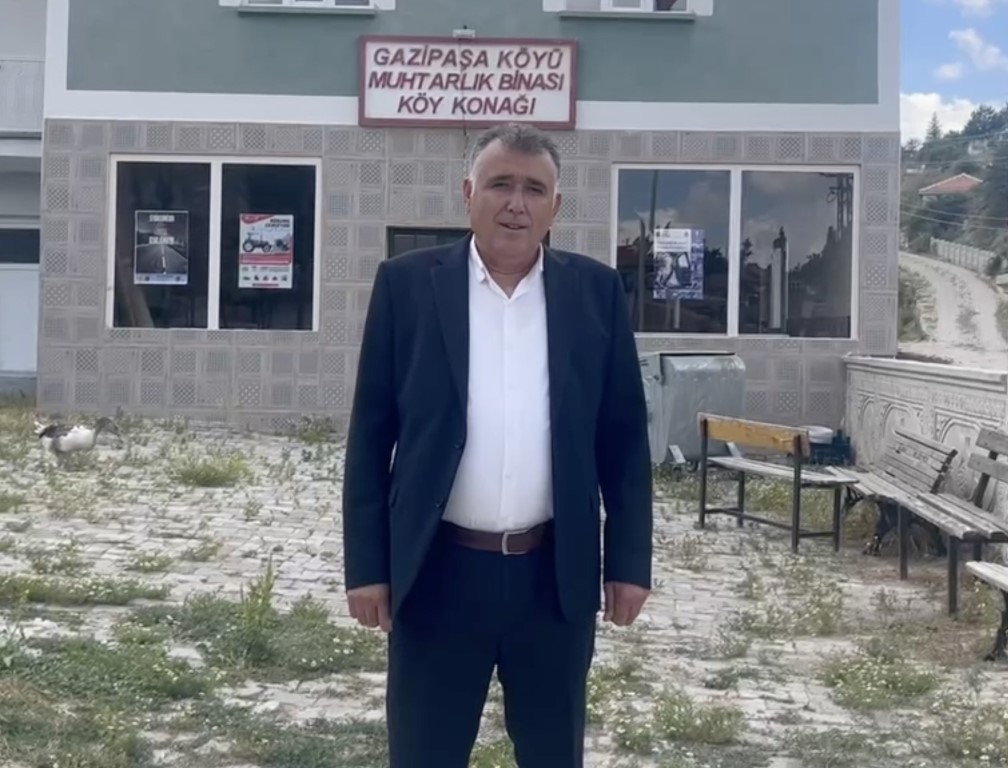 Köyün su ihtiyacına yetişemeyen muhtardan güldüren isyan
