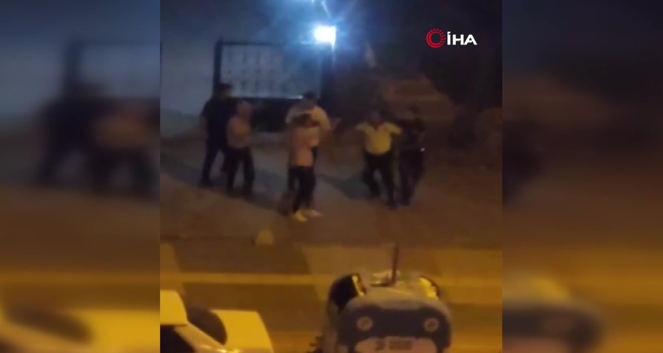 Ceza kesilen sürücü ile trafik polisinin kavgası kameralara yansıdı