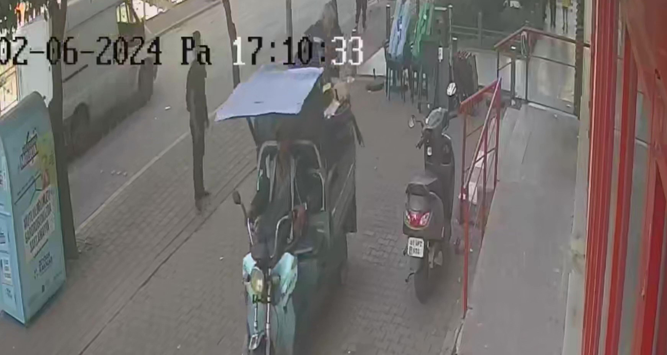 Adana’da garip hırsızlık: Motosikleti sahibiyle birlikte çaldılar