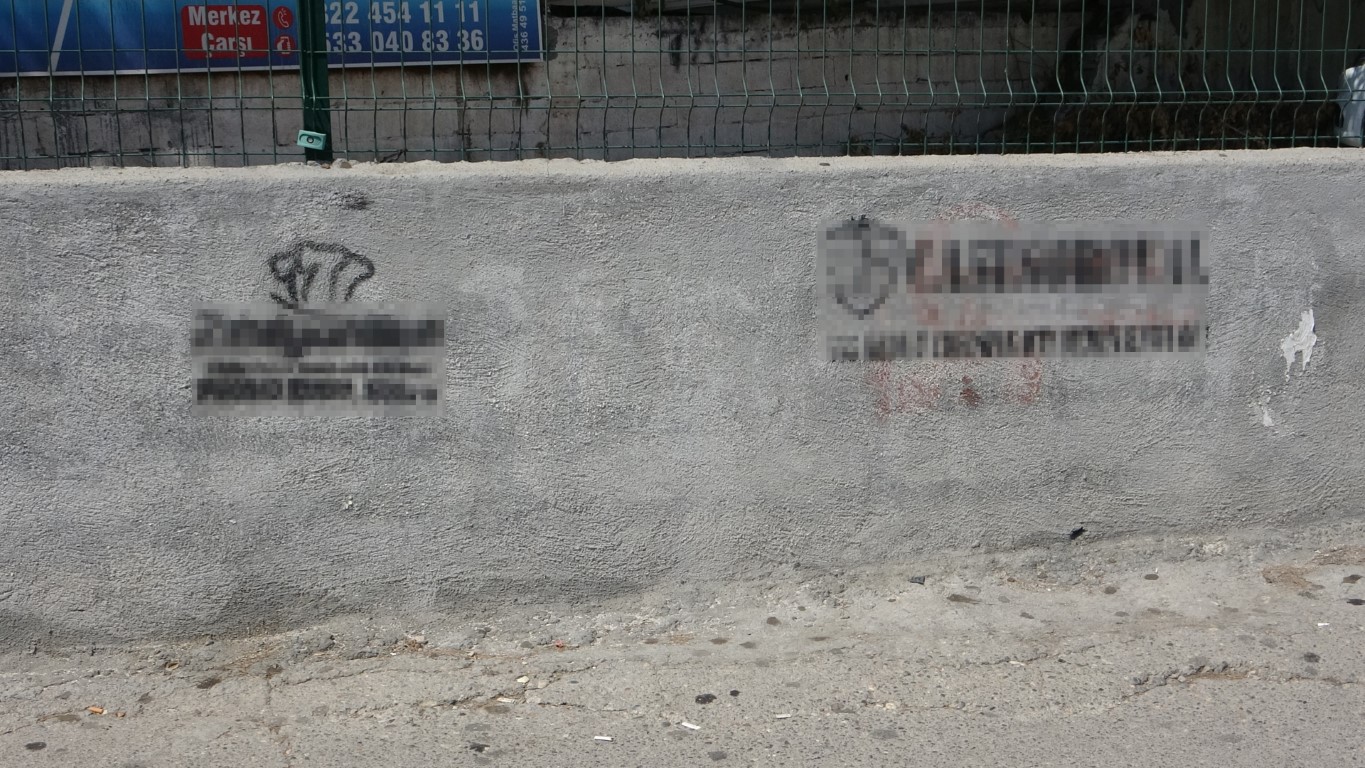 Sprey boyalı yasa dışı bahis ilanları Adana’yı kapladı