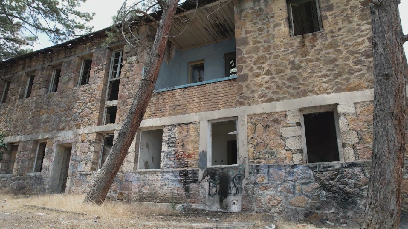 Ankara’nın yanı başında terk edilmiş ıssız bir köy: Kayı köyü