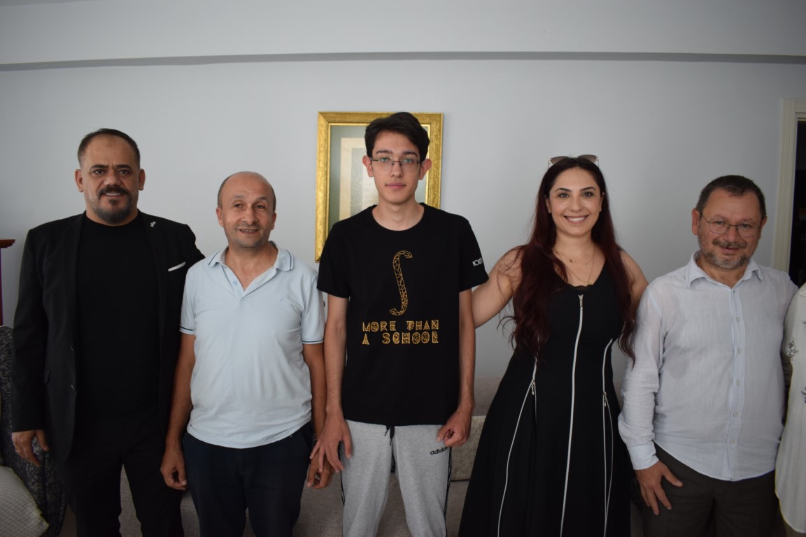 Depremzede öğrenci YKS’de Türkiye birincisi oldu