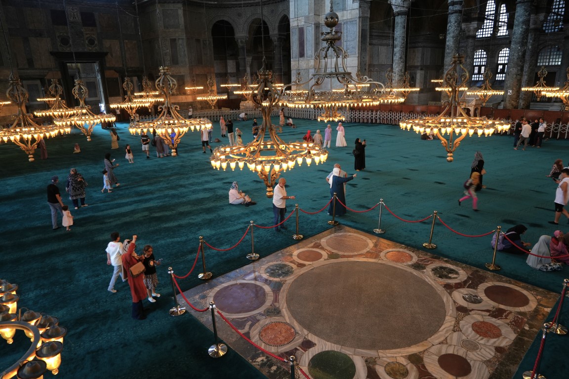 Ayasofya Camii'ni gelecek nesillere taşıyacak değişimler yapıldı