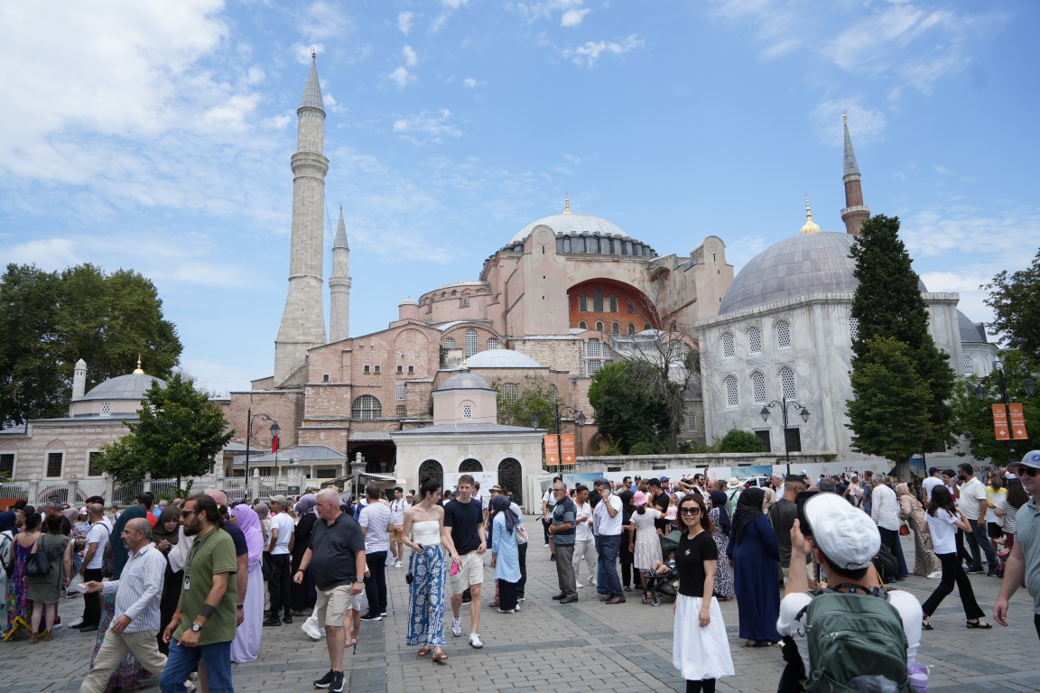 Ayasofya Camii'ni gelecek nesillere taşıyacak değişimler yapıldı