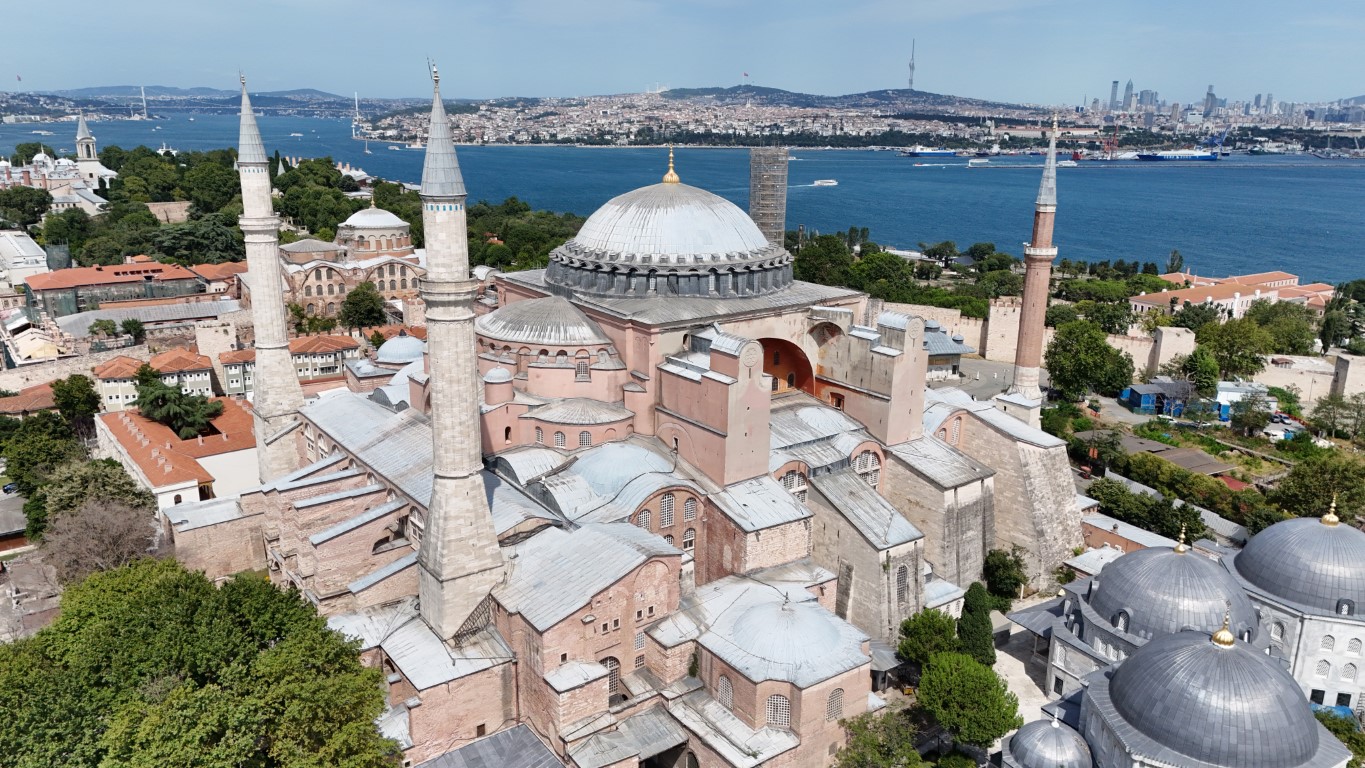 Ayasofya Camii'ni gelecek nesillere taşıyacak değişimler yapıldı