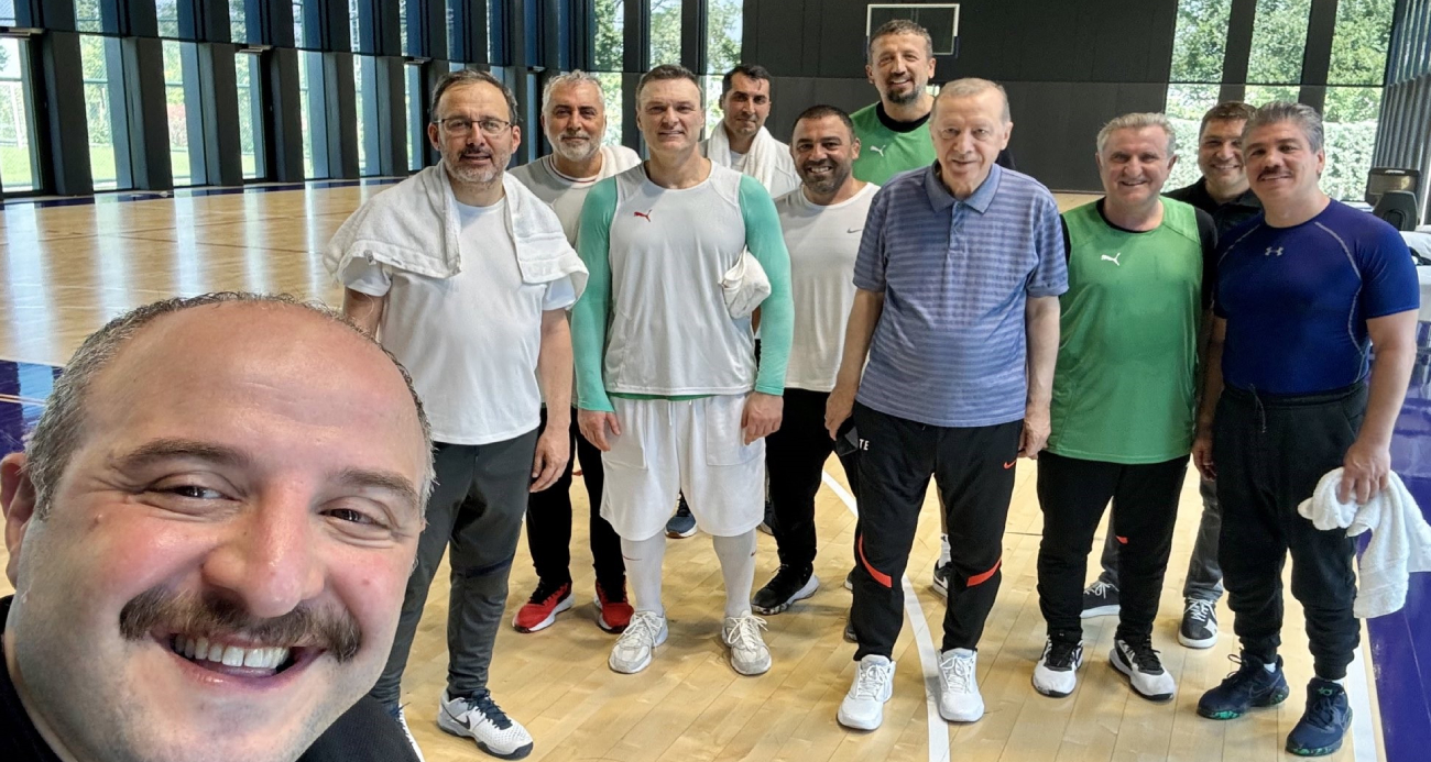 Cumhurbaşkanı Erdoğan basketbol oynadı