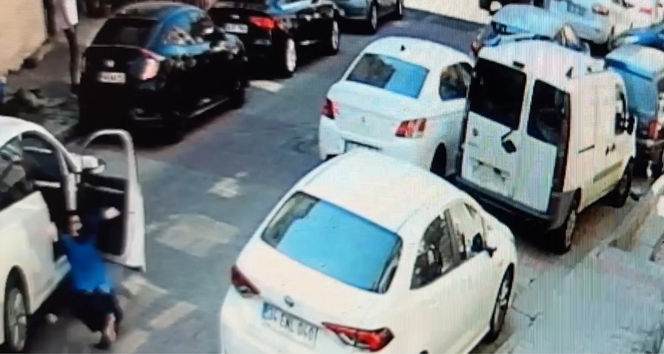 İstanbul’da dehşet anları kamerada: Kendini araçtan atan kadın metrelerce sürüklendi