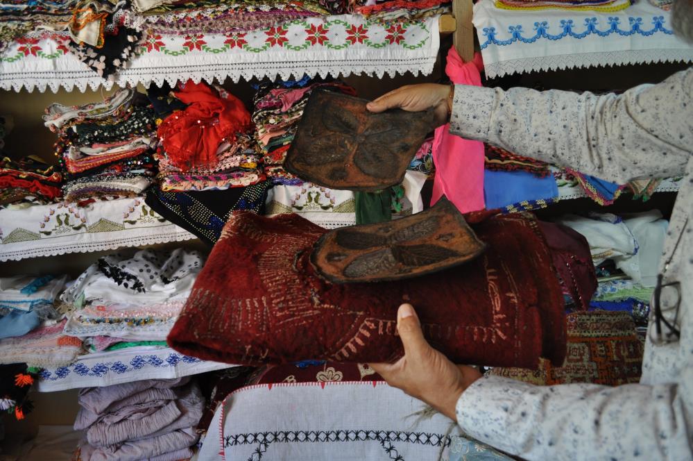 Değeri bilinmeyen Osmanlı antikalarına çöpler ve hurdacılar aracılığıyla ulaşıyorlar