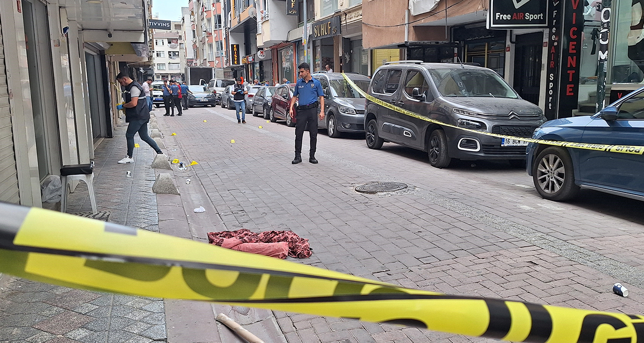 Zeytinburnu’nda sokak ortasında silahlı çatışma: 1 ölü
