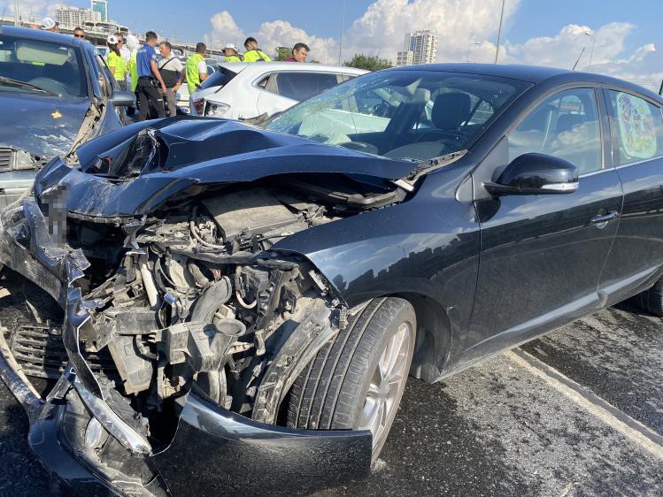 E-5 karayolunda yağmur sonrası 15 araçlı kaza