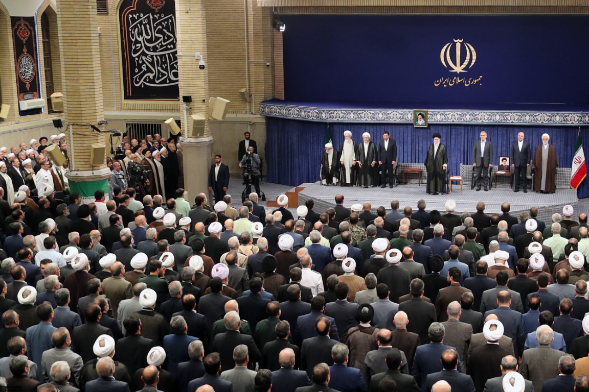 İran’ın yeni Cumhurbaşkanı Pezeşkiyan mazbatasını aldı