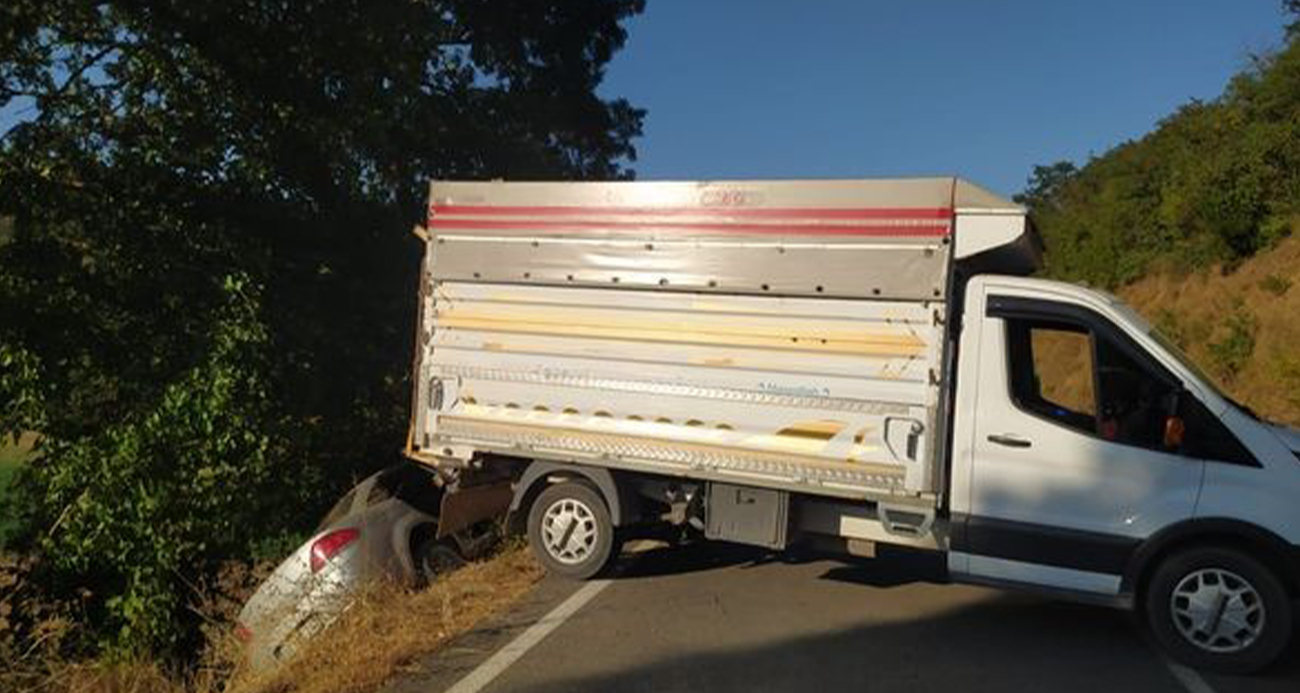 Yeğeninin cenazesine giderken kaza yaptı: 1 ölü, 2 yaralı