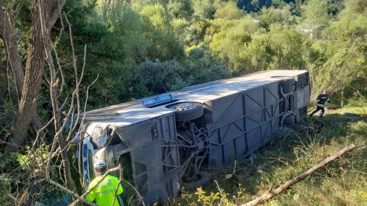 Erzincan’da otobüs kazası: 1 ölü, 41 yaralı