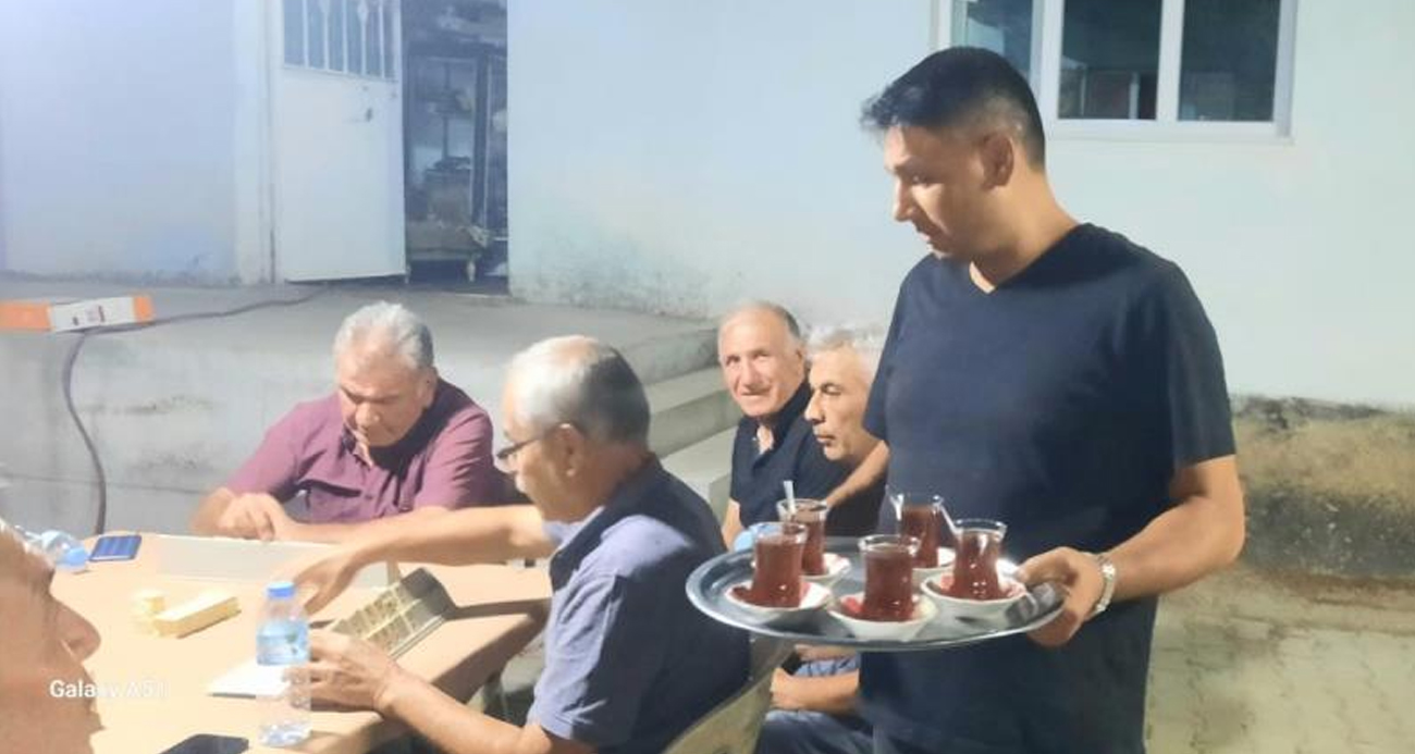 Çaycıdan "insanlık ölmemiş" dedirten davranış